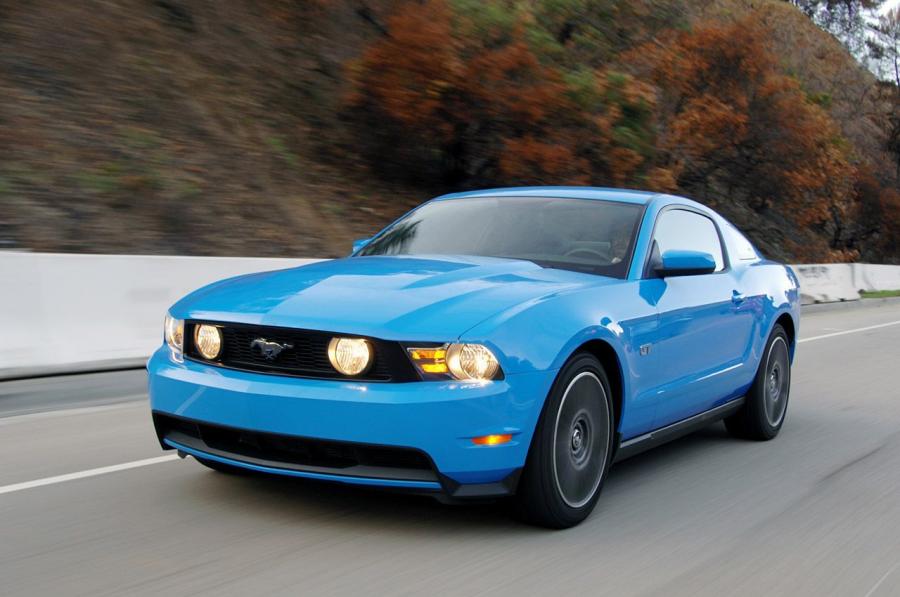  Ford Mustang GT 2010 года  (фото 110 из 213)